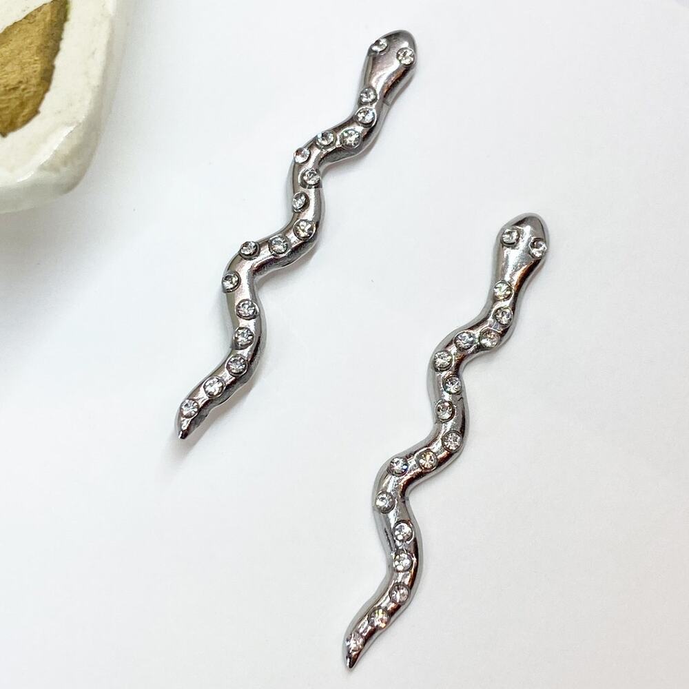 NEW Silver Snake Rhinestone Earrings - Picture 6 of 15